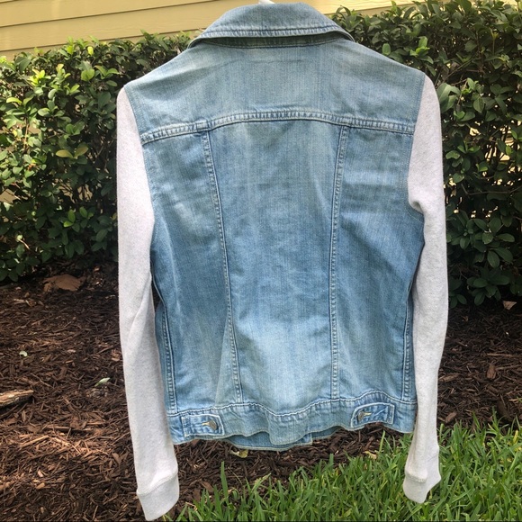 WKND SALE! NWOT Levi’s Denim Jacket - Picture 2 of 3